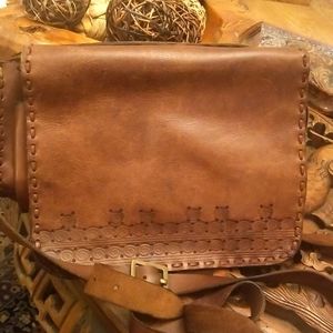 Sami Amin Crossbody leather bag